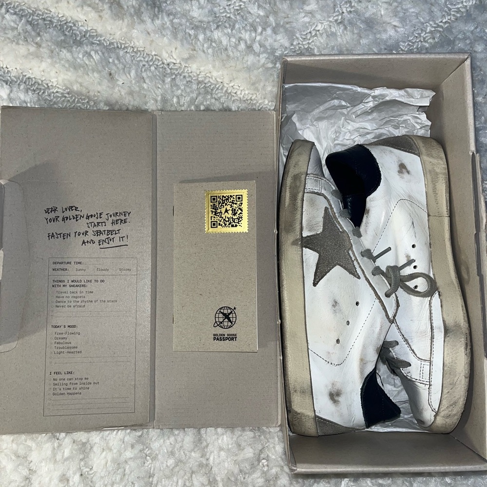 Golden Goose White and Gray Star Sneakers - Picture 4 of 5